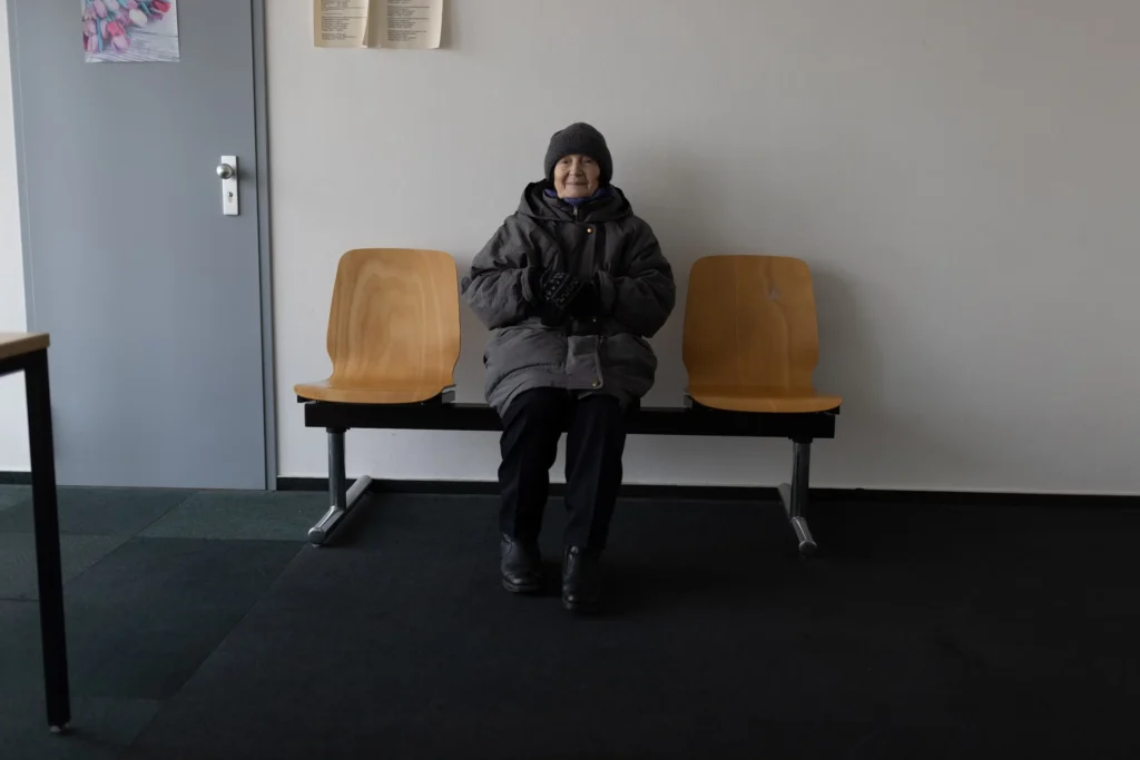 Long Time No See is a documentary photography project telling the story of the photographer and her Granny, who is living with dementia. 

Long Time No See is an ongoing project that began about a year ago.